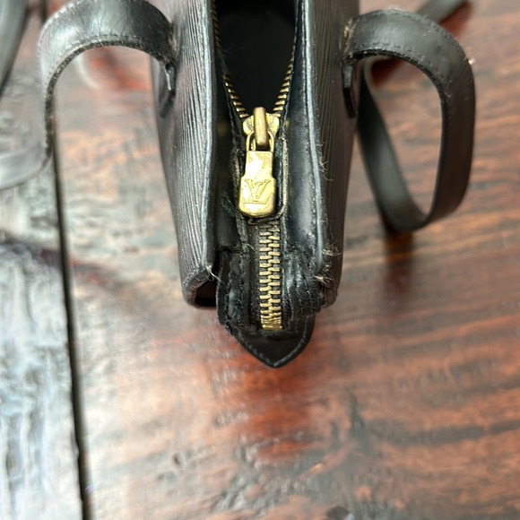 Authentic Louis Vuitton st. Jacques Epi leather. used. Good condition. - Picture 3 of 11